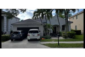 4382 Fox Ridge Dr, Weston