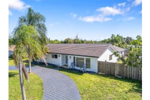 4916 Buchanan St, Hollywood, FL 33021 - MLS#F10531408