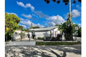 2201 NE 135th Ln, North Miami Beach, FL 33181 - MLS#F10531413