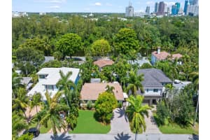 1323 SE 13th Ter, Fort Lauderdale, FL 33316 - MLS#F10531445