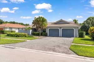 10082 Harbourtown Ct, Boca Raton