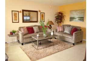 385 Markham R 385, Deerfield Beach