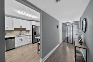 412 Lakeview Dr 202, Weston, FL 33326 - MLS#F10531459