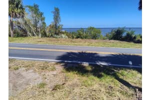 7507 Indian River Drive, Fort Pierce, FL 34982 - MLS#F10531488