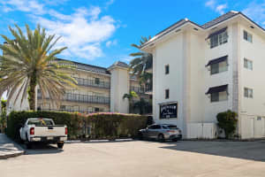 924 SE 2nd St 7, Fort Lauderdale, FL 33301 - MLS#F10531491
