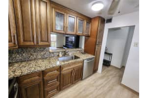 219 NE 14th Ave, Hallandale Beach, FL 33009 - MLS#F10531492