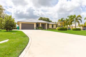 2322 SW 2nd Ct, Okeechobee, FL 34974 - MLS#F10531526