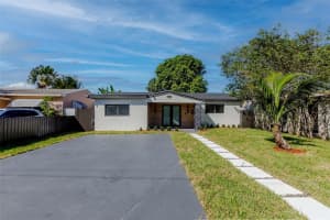 2633 Taft St, Hollywood, FL 33020 - MLS#F10531537