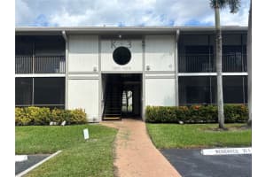 10727 W Clairmont Circle 211, Tamarac