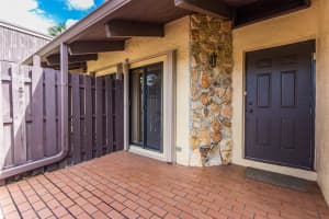 450 Briarwood Cir 2, Hollywood, FL 33024 - MLS#F10531636