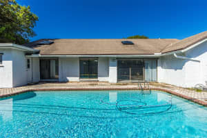 5250 SW 101st Ave, Cooper City, FL 33328 Sold 12/01/25