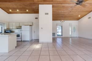 5250 SW 101st Ave, Cooper City, FL 33328 - MLS#F10531637