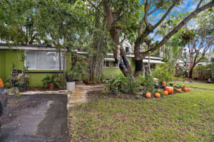 2020 NE 4th Ave, Wilton Manors, FL 33305 - MLS#F10531644