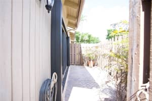 2125 SW 81st Ave, Davie, FL 33324 - MLS#F10531689