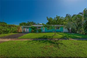 608 NE 24th Ave, Pompano Beach, FL 33062 - MLS#F10531692
