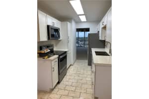 250 Jacaranda Dr 611, Plantation, FL 33324 - MLS#F10531731