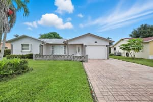 9407 Nw 70th Pl, Tamarac