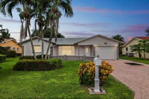 9407 NW 70th Pl, Tamarac, FL 33321 - MLS#F10531751