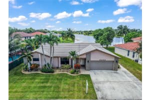 15600 Huntridge Rd, Davie, FL 33331 - MLS#F10531786