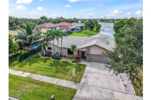 15600 Huntridge Rd, Davie, FL 33331 - MLS#F10531786