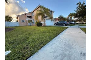 322 Sw 193rd Ave, Pembroke Pines