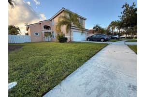322 SW 193rd Ave, Pembroke Pines, FL 33029 - MLS#F10531801