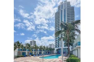 1945 Ocean Drive, Hallandale Beach, FL 33009 - MLS#F10531809