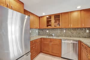 1000 Parkview Dr 905, Hallandale Beach, FL 33009 - MLS#F10531836