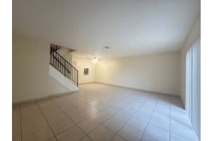 7903 Sw 9th St North Lauderdale, FL 33068 - Off Market