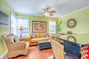 327 Connecticut St 21, Hollywood, FL 33019 - MLS#F10531898