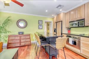 327 Connecticut St 21, Hollywood, FL 33019 Sold 12/03/25