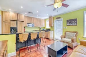 327 Connecticut St 21, Hollywood, FL 33019 - MLS#F10531898