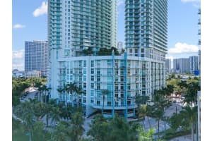 1900 N Bayshore Dr 706, Miami