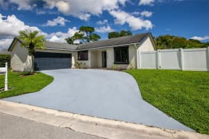 21620 Yellowstone Park Dr, Boca Raton, FL 33428 - MLS#F10531954