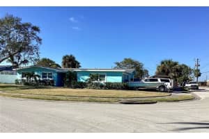 635 Barrett Dr, Merritt Island, FL 32952 - MLS#F10531965