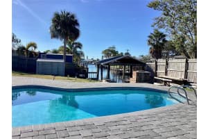 635 Barrett Dr, Merritt Island, FL 32952 - MLS#F10531965