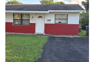 5204 NW 15th Ct, Lauderhill, FL 33313 - MLS#F10531969