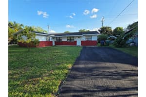 5204 NW 15th Ct, Lauderhill, FL 33313 - MLS#F10531969