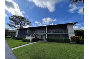 6272 Chasewood Dr E, Jupiter