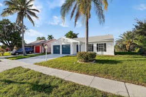 7867 Ridgewood Dr, Lake Worth, FL 33467 - MLS#F10532024