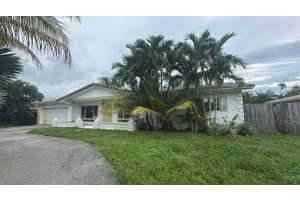 2081 NE 27th St, Lighthouse Point, FL 33064 - MLS#F10532084