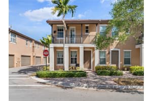 14741 SW 11th St, Pembroke Pines, FL 33027 - MLS#F10532096