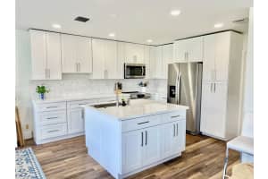 10843 Nw 12th Ct, Plantation