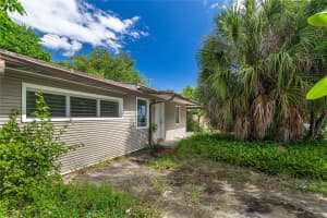 303 8th Court, Pompano Beach, FL 33060 Sold 12/22/25