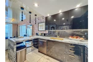 1800 Ocean Drive, Hallandale Beach, FL 33009 - MLS#F10532163