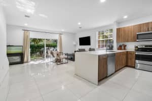 1030 Crystal Way 104, Delray Beach, FL 33444 - MLS#F10532167