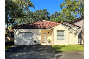 1303 Seagrape Cir, Weston, FL 33326 - MLS#F10532183