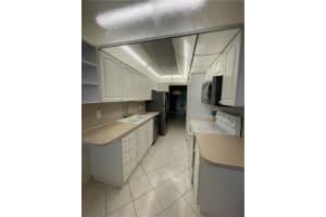 250 Jacaranda Dr 304, Plantation, FL 33324 - MLS#F10532193