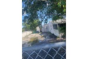 2477 NW 101st St, Miami, FL 33147 - MLS#F10532217