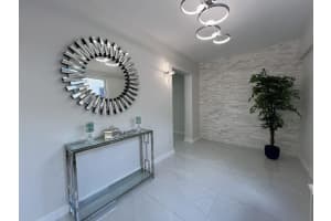 1042 Tyler Street, Hollywood, FL 33019 - MLS#F10532274